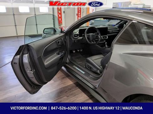 Used 2025 Ford Mustang GT Premium image 11
