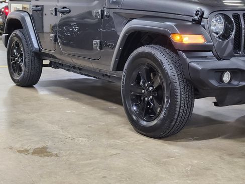 Used 2021 Jeep Wrangler Unlimited Sport AWD/4WD image 16
