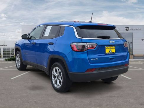 Used 2025 Jeep Compass Sport AWD/4WD image 3