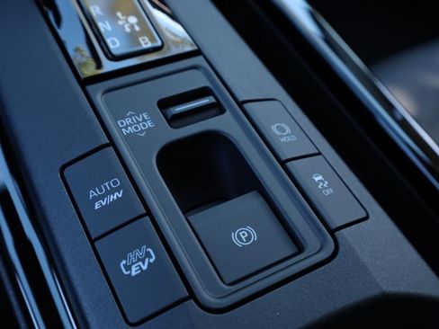 New 2026 Toyota Prius Plug-In Hybrid image 7