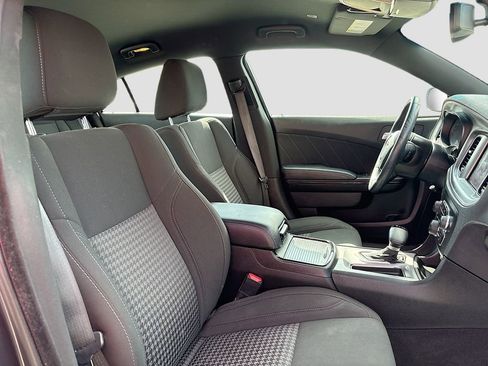 Used 2023 Dodge Charger SXT w/ Blacktop Package image 25