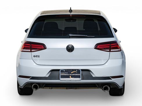 Used 2020 Volkswagen GTI SE image 9