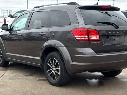 Used 2018 Dodge Journey SE w/ Popular Equipment Group image 7