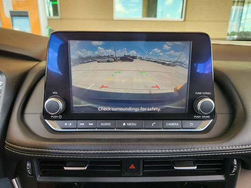 Used 2021 Nissan Rogue S FWD image 19