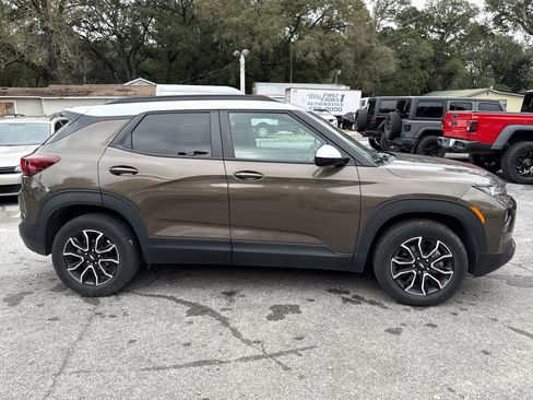 Used 2022 Chevrolet TrailBlazer ACTIV w/ Technology Package image 6