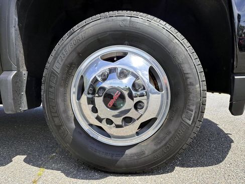 Used 2020 GMC Sierra 3500 Denali w/ Denali Ultimate Package AWD/4WD image 6