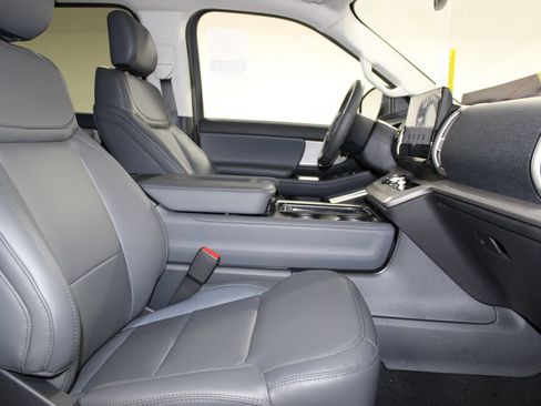 New 2026 Ford Expedition Max Active RWD image 31