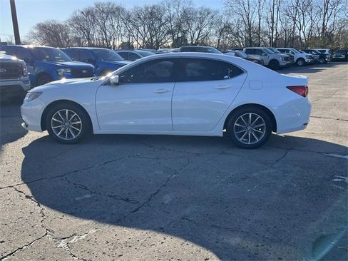 Used 2018 Acura TLX image 6