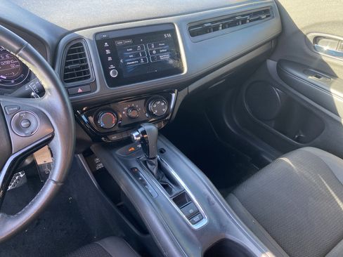 Used 2021 Honda HR-V Sport image 15