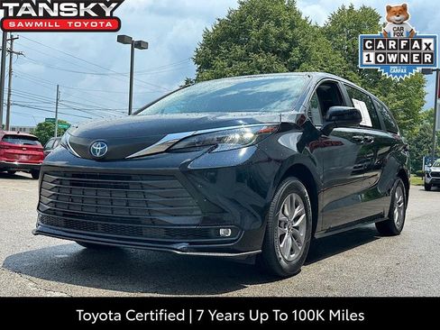 Certified 2025 Toyota Sienna XLE FWD image 1