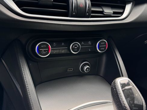 Used 2021 Alfa Romeo Stelvio Ti Sport image 20