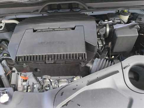 Used 2024 Honda Pilot Touring image 23