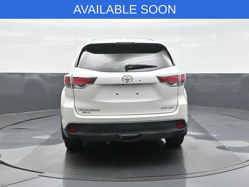 Used 2016 Toyota Highlander XLE AWD/4WD image 6
