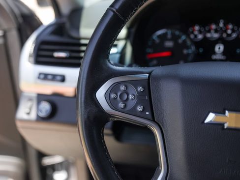Used 2019 Chevrolet Tahoe Premier RWD image 17
