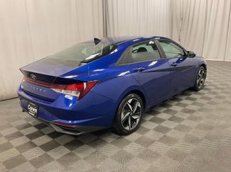 Used 2023 Hyundai Elantra SEL w/ Convenience Package video 2