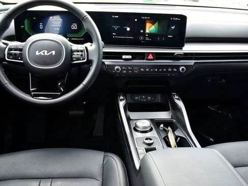 Certified 2025 Kia Sorento EX w/ EX Panoramic Sunroof Package image 21