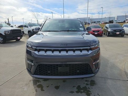 New 2026 Jeep Grand Wagoneer 4WD image 9