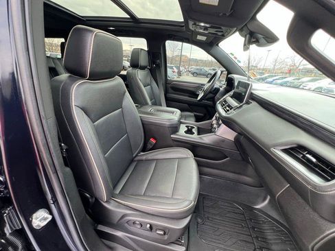 Used 2023 GMC Yukon SLT image 33