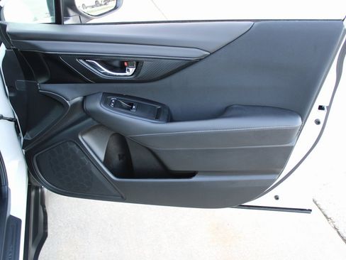 Used 2025 Subaru Outback Premium w/ Popular Package #1A image 25