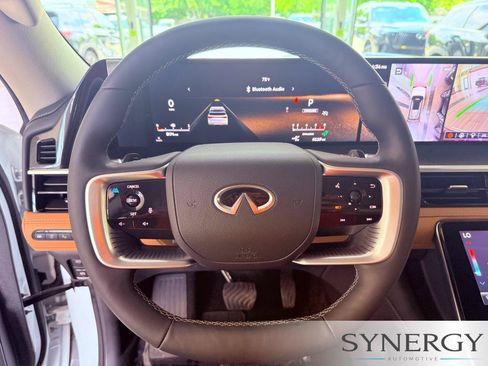 Certified 2026 INFINITI QX80 Luxe w/ Cargo Package AWD/4WD image 17