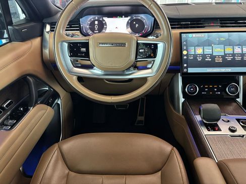 Used 2023 Land Rover Range Rover SE AWD/4WD image 10