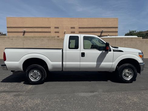 Used 2016 Ford F250 XL w/ Power Equipment Group AWD/4WD image 9