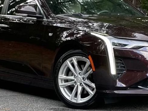 Used 2021 Cadillac CT4 Luxury w/ Sun And Sound Package RWD image 10
