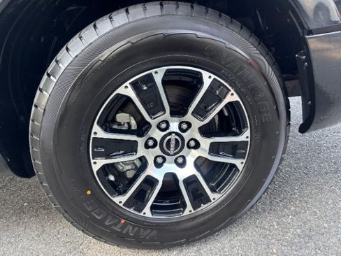 Used 2023 Nissan Titan SV RWD image 20