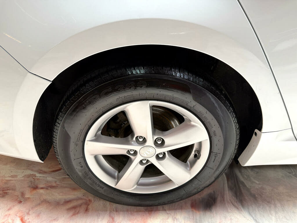 Used 2015 Kia Optima LX FWD image 35
