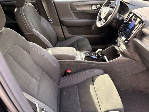 Certified 2023 Volvo C40 P8 Recharge Ultimate image 27