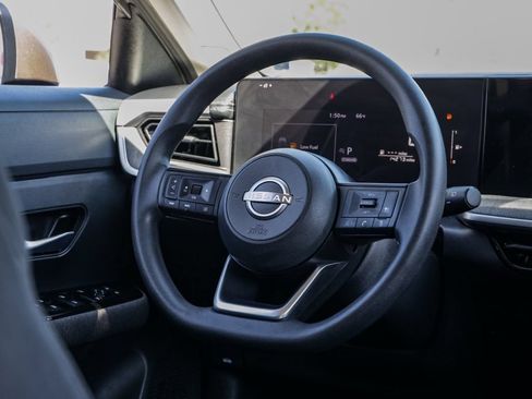 Used 2025 Nissan Kicks SV FWD image 23