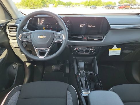 New 2026 Chevrolet TrailBlazer LT w/ Convenience Package FWD image 10