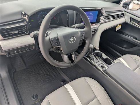 New 2026 Toyota Camry SE FWD image 3