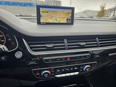 Used 2018 Audi Q7 3.0T Prestige w/ Prestige Package image 30