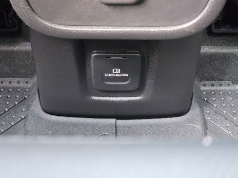 Used 2024 Chevrolet Equinox RS w/ RS Leather Package FWD image 31