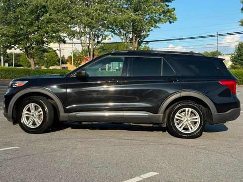 Used 2020 Ford Explorer XLT w/ Equipment Group 202A AWD/4WD image 6