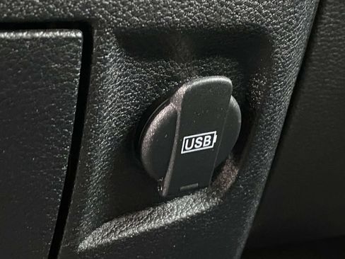 Used 2018 RAM 1500 Express w/ Express Value Package image 27