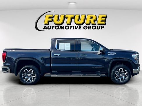 Used 2023 GMC Sierra 1500 SLT w/ SLT Premium Package AWD/4WD image 3