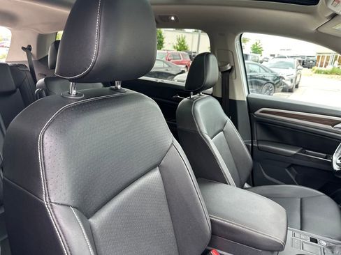 Used 2021 Volkswagen Atlas SE w/ Panoramic Sunroof Package FWD image 52