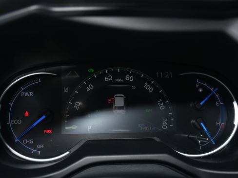 Used 2020 Toyota RAV4 Limited image 15