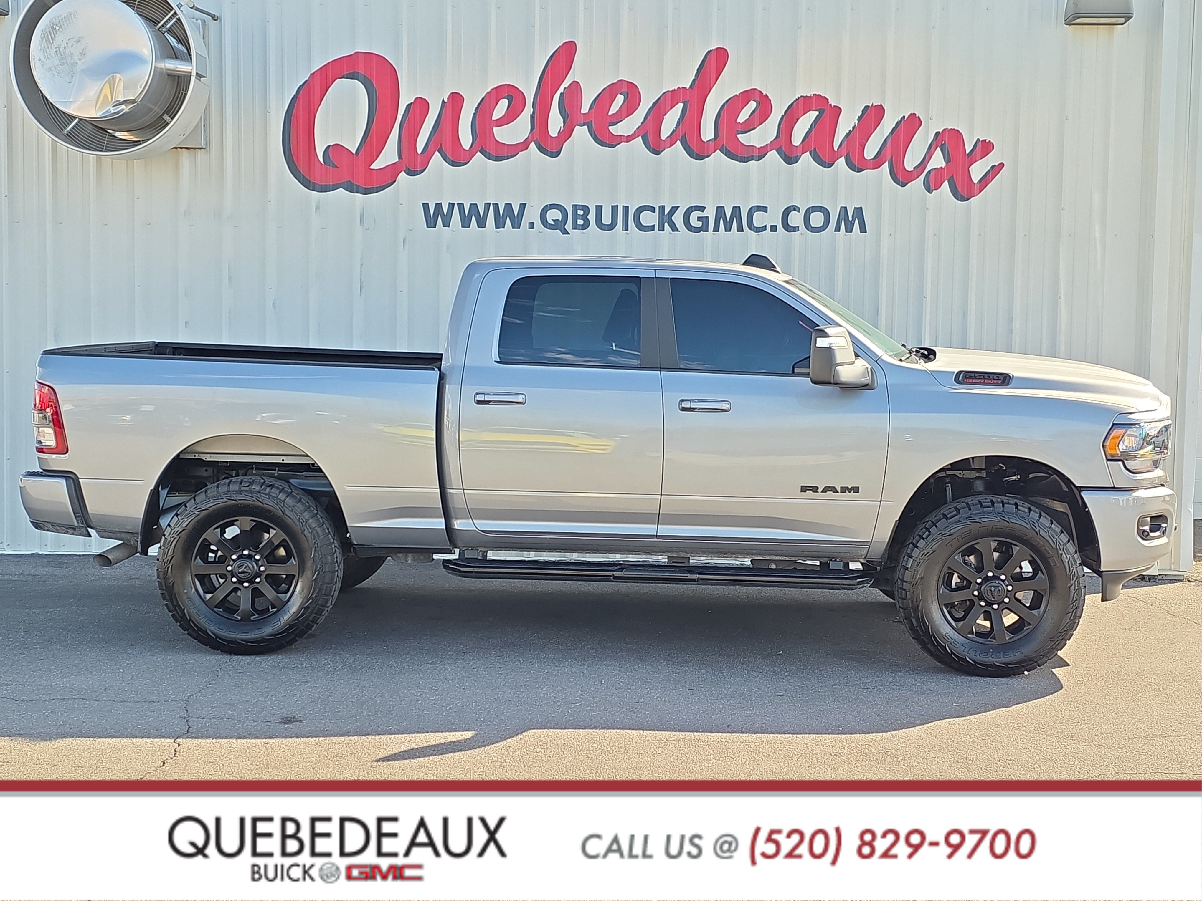 Used 2024 RAM 2500 Big Horn w/ Night Edition AWD/4WD image 9