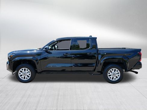Used 2025 Toyota Tacoma SR5 AWD/4WD image 4