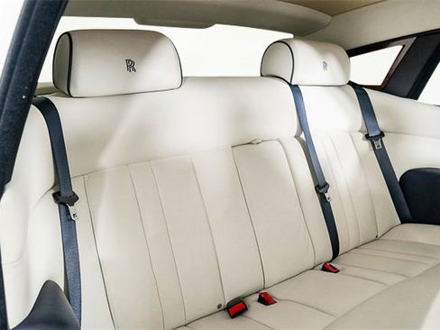 Used 2016 Rolls-Royce Phantom Sedan image 32