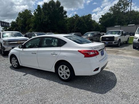 Used 2017 Nissan Sentra S FWD image 2