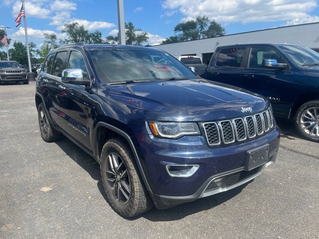 Used 2018 Jeep Grand Cherokee Limited w/ Luxury Group II AWD/4WD image 3