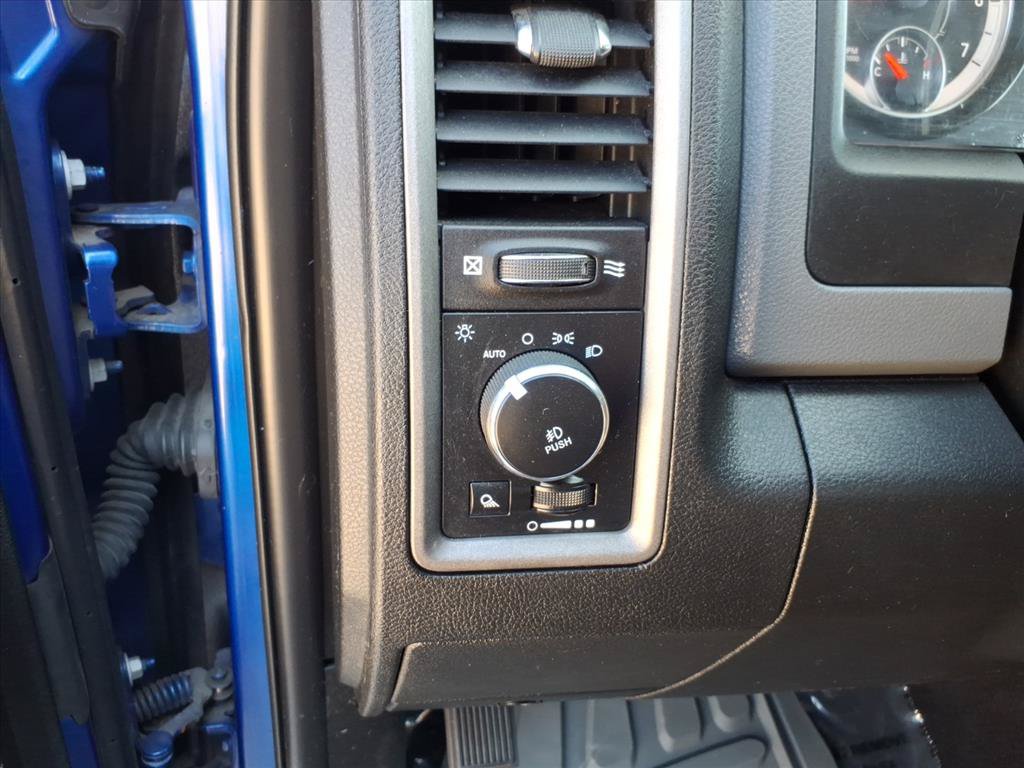 Used 2019 RAM 1500 Express AWD/4WD image 21