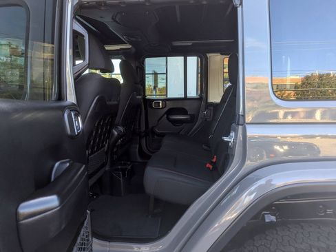 Used 2019 Jeep Wrangler Unlimited Rubicon AWD/4WD image 36