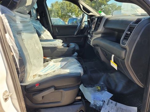 New 2025 RAM 2500 Tradesman w/ Chrome Appearance Group image 16