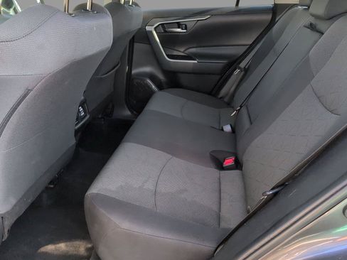 Used 2024 Toyota RAV4 XLE FWD image 32