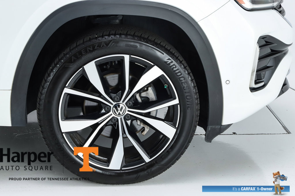 Used 2024 Volkswagen Atlas SEL Premium R-Line AWD/4WD image 14